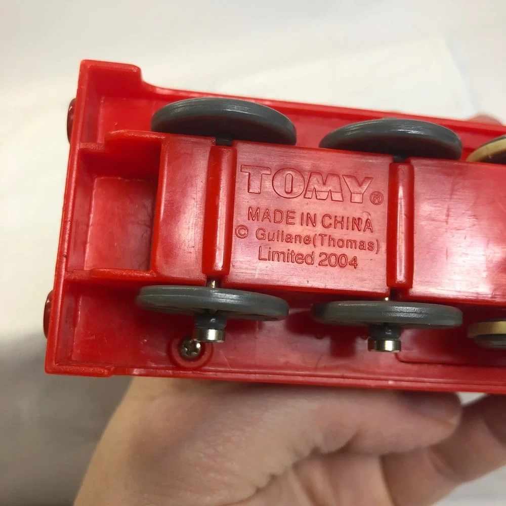 TOMY Thomas and Friends James Train Engine Toy‎ 2004 Pull Back & Go Moving Eyes
